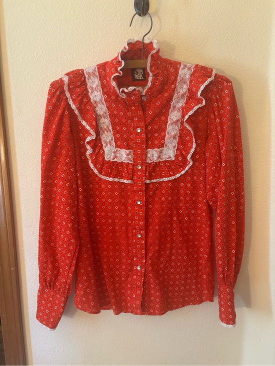 Karman Tops - Vintage Western Bandana style Lace-Trim Button-Down Blouse
